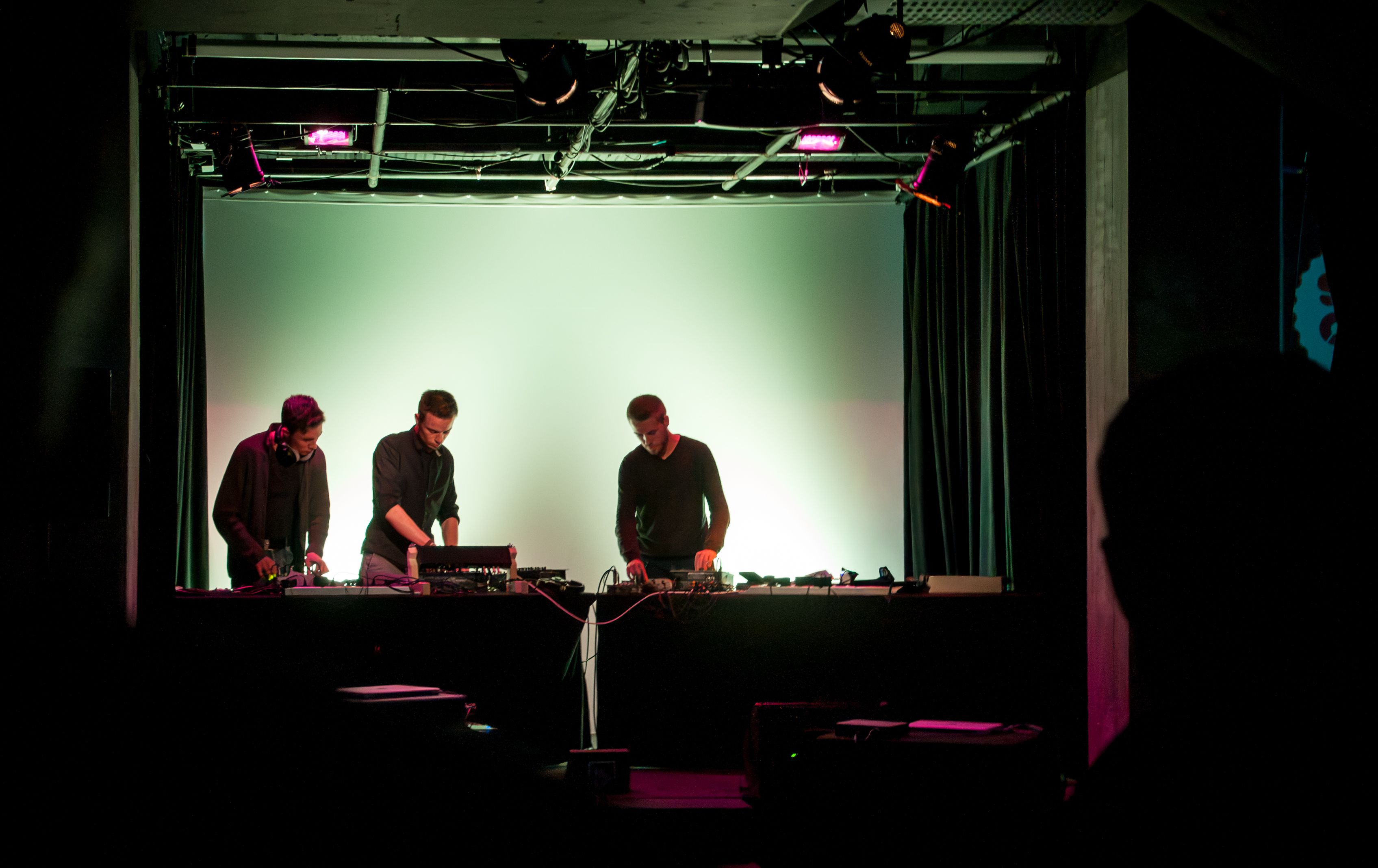 Wechselspannung – Festival Exhibitronic